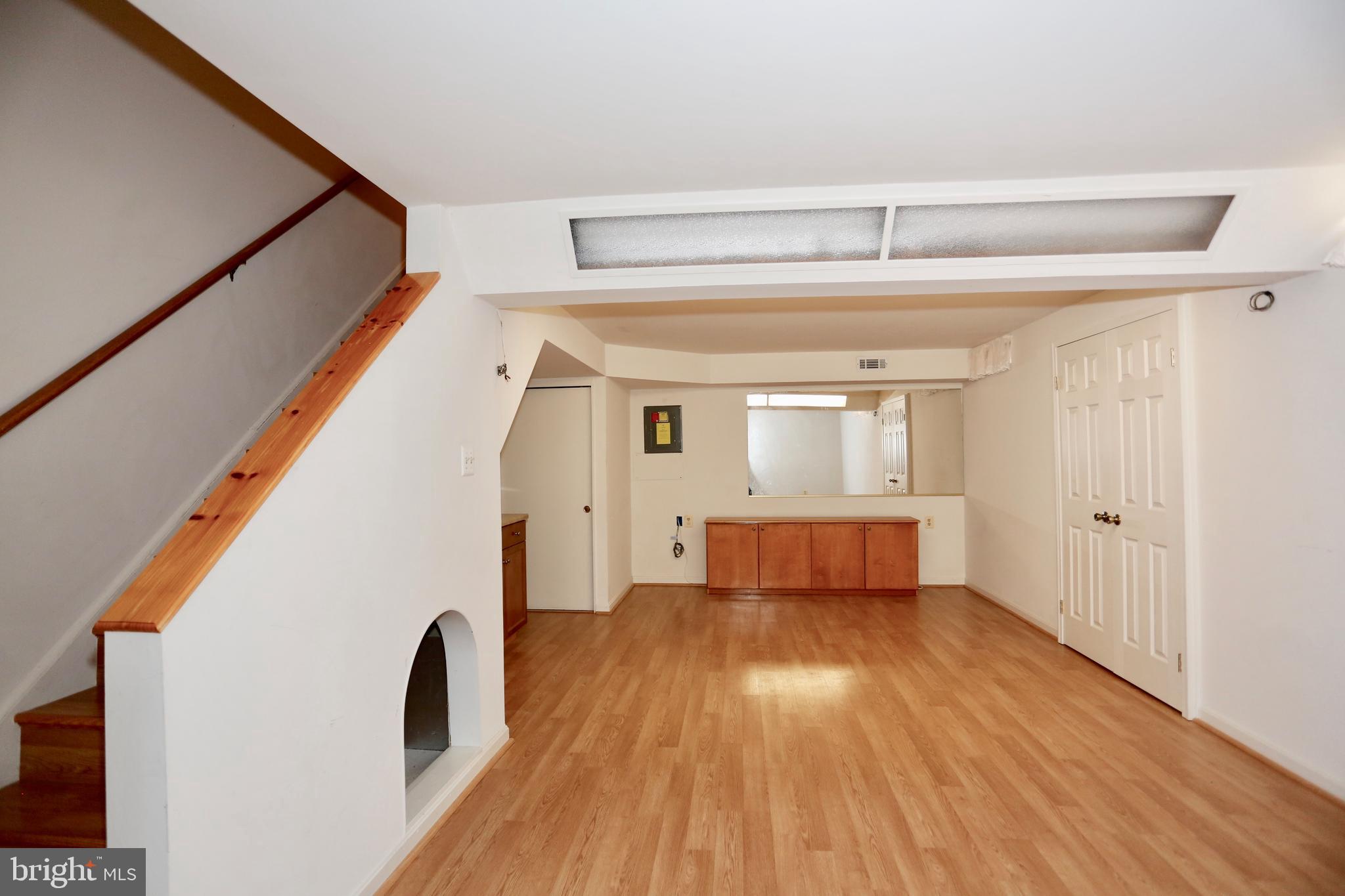 WASHINGTONIAN VILLAGE - Residential Lease