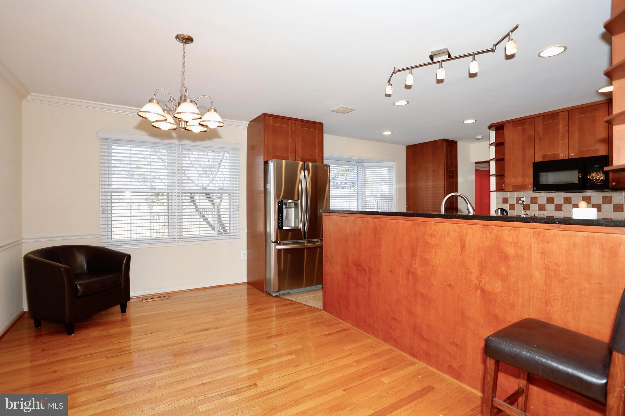 WASHINGTONIAN VILLAGE - Residential Lease