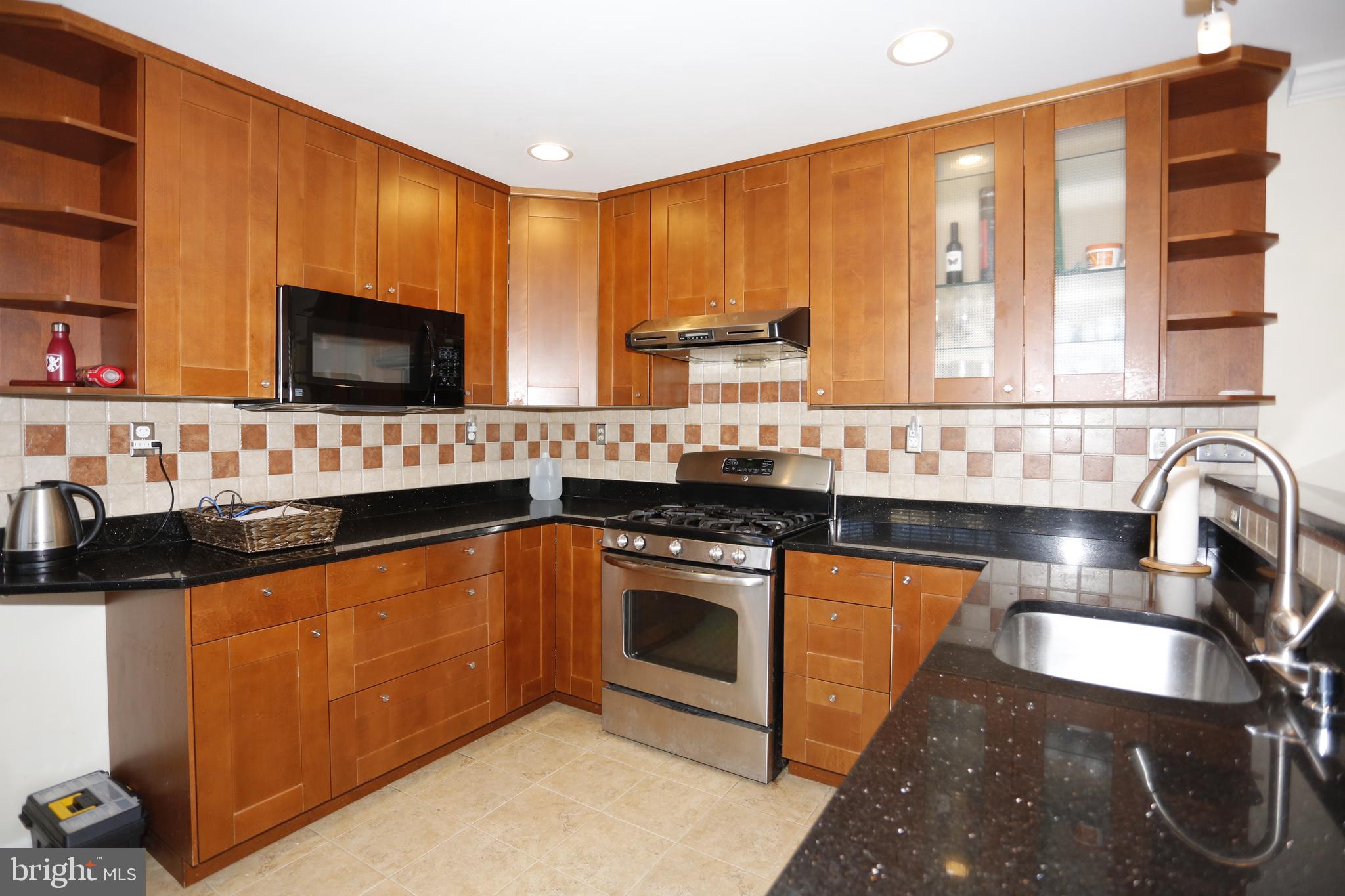 WASHINGTONIAN VILLAGE - Residential Lease