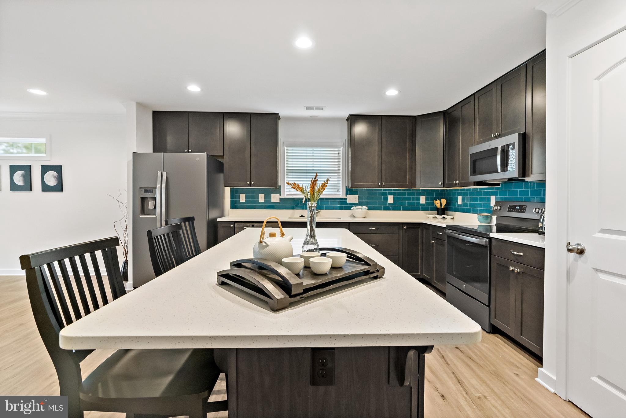 CARDINAL POINTE - Residential