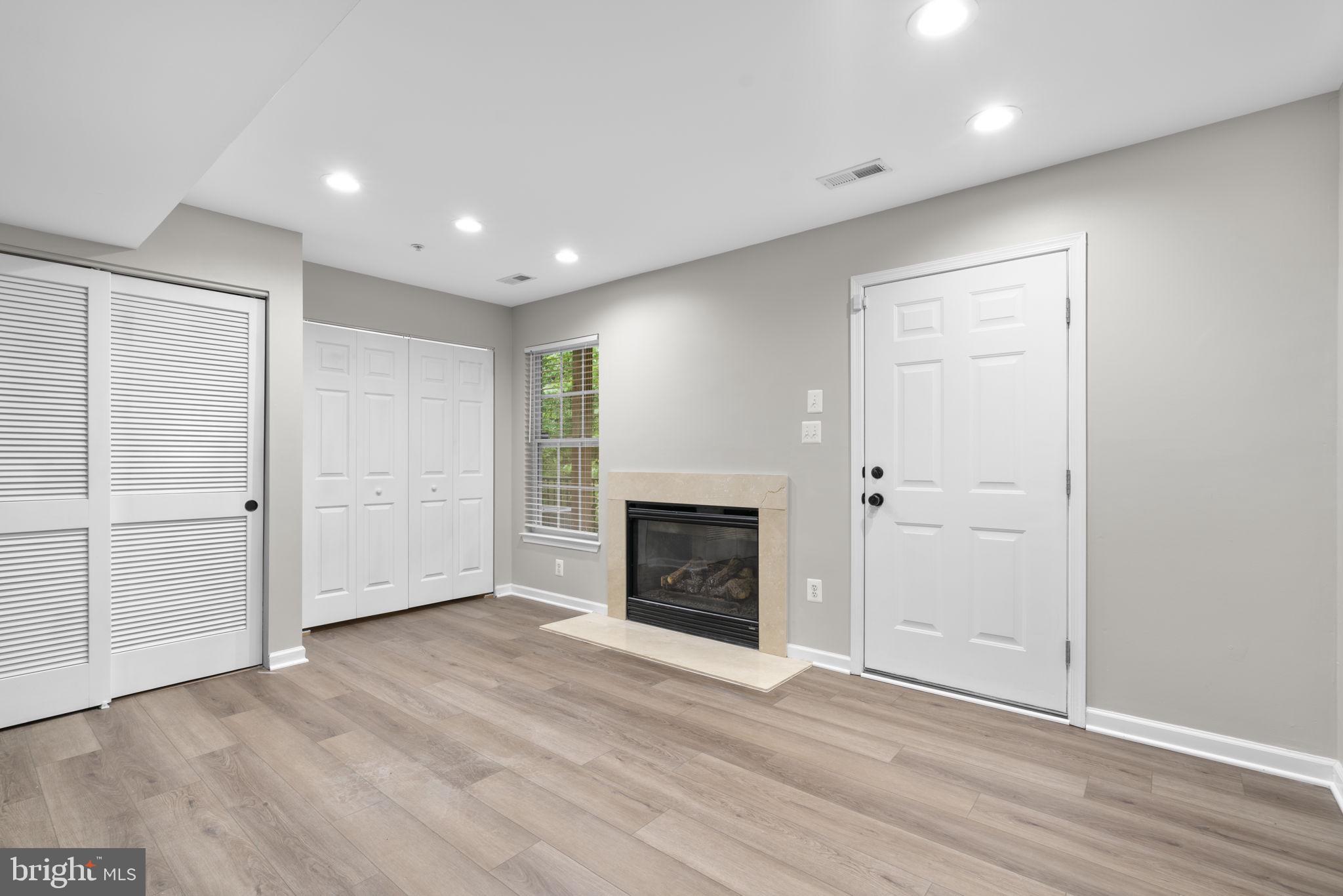 THE OAKS AT WATERS EDGE - Residential