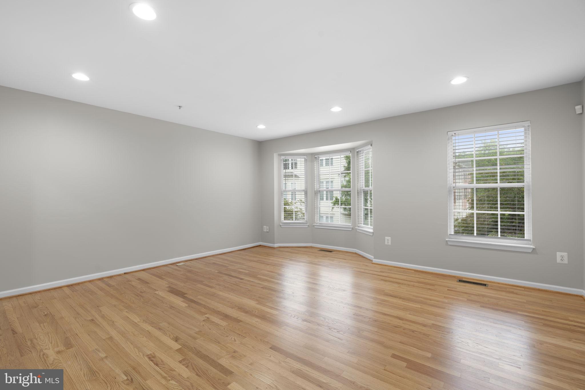 THE OAKS AT WATERS EDGE - Residential
