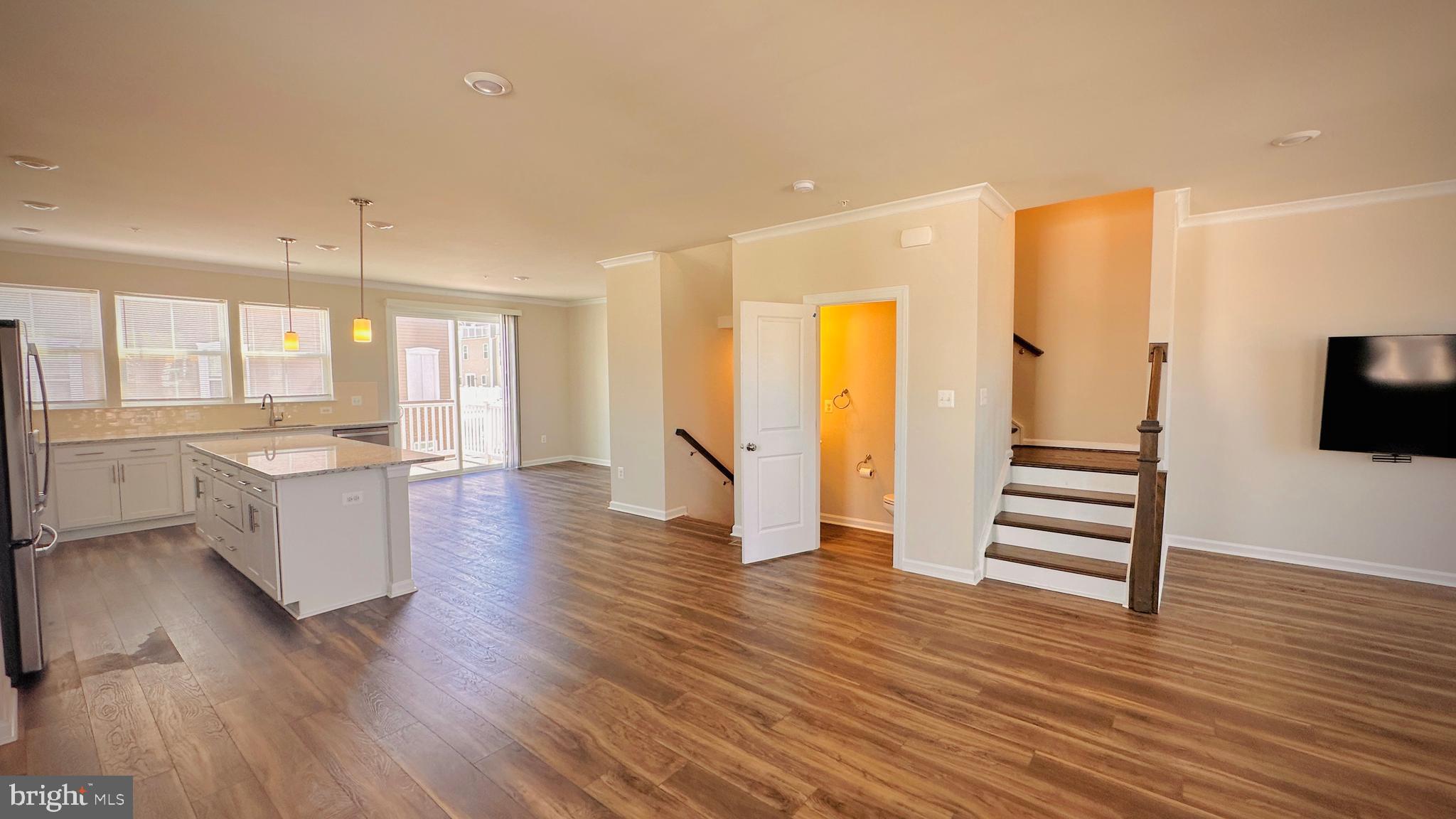 QUINCE ORCHARD - Residential Lease