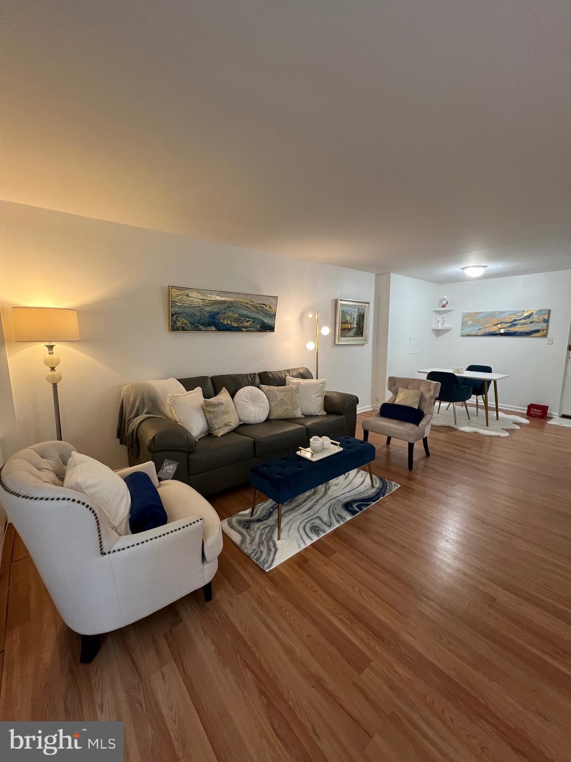 WOODLAKE TOWERS - Residential