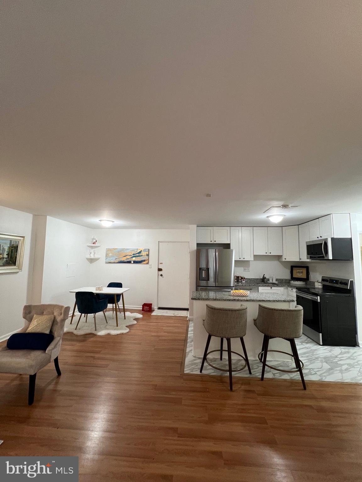 WOODLAKE TOWERS - Residential