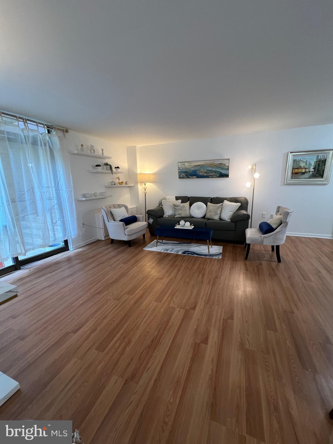 WOODLAKE TOWERS - Residential