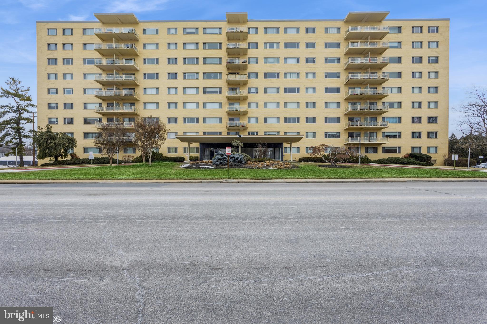 MOVE RIGHT INTO THIS UPDATED 2BR/2BA UNIT IN A LUXURY FULL SERVICE BUILDING.  MODERN EAT-IN KITCHEN WITH STAINLESS APPLIANCES & TONS OF CABINETS.  BRIGHT & SPACIOUS LIVING ROOM. DINING AREA WITH BUILT-IN & SLIDERS LEADING OUT TO THE BALCONY.  GENEROUS-SIZED 2ND BEDROOM WITH CEILING FAN & BUILT-INS.  LARGE PRIMARY BEDROOM SUITE WITH LOTS OF CLOSET SPACE, DRESSING AREA & FULL BATH.  WASHER & DRYER IN UNIT.  GREAT CONVENIENT LOCATION!  THE BUILDING HAS A COMMUNITY ROOM & GUEST SUITE AVAILABLE TO OWNER FOR A FEE (see photos).