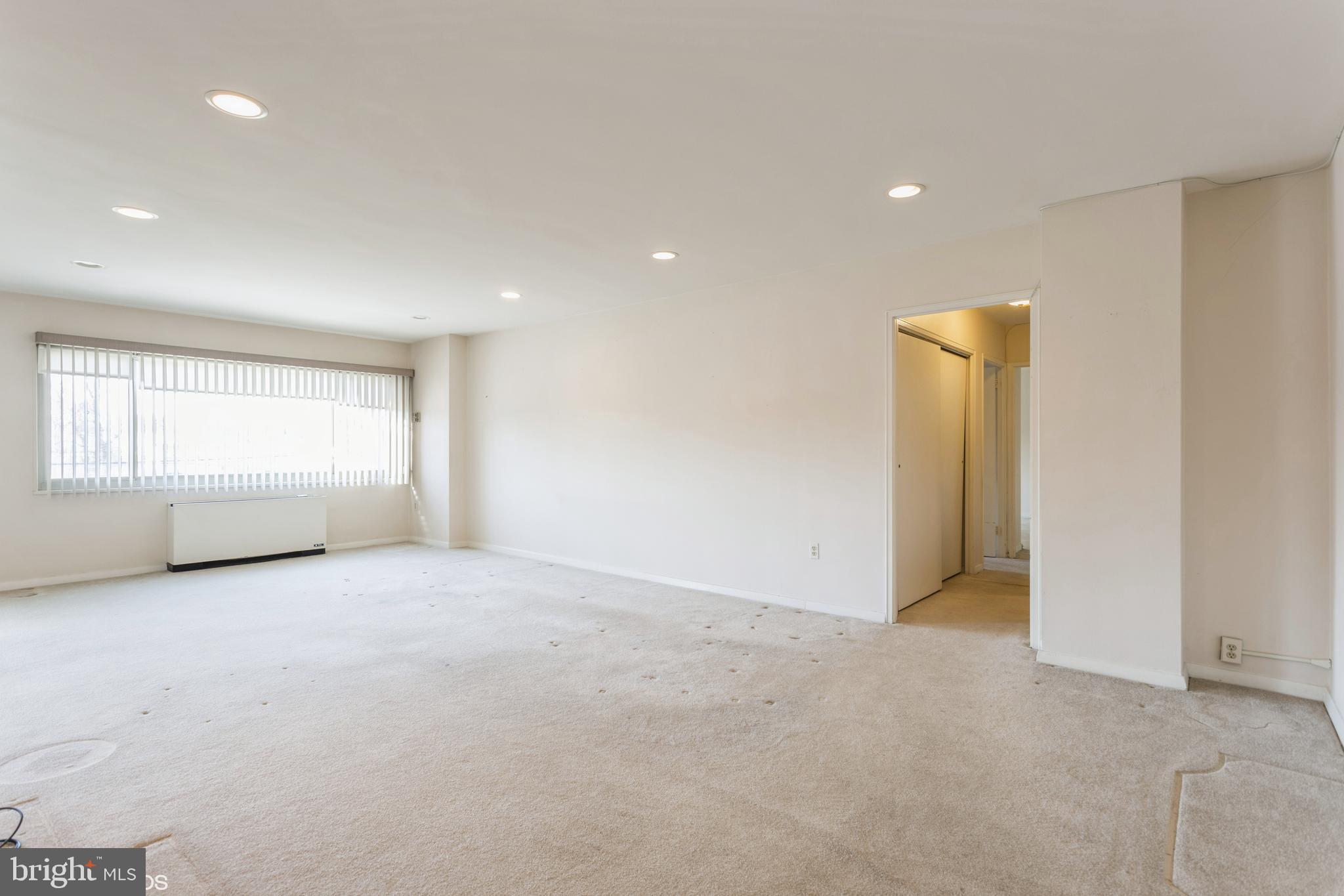 PARK TOWERS WEST - Residential