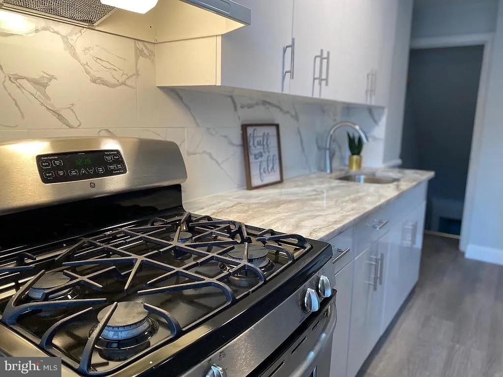 PHILADELPHIA - Residential