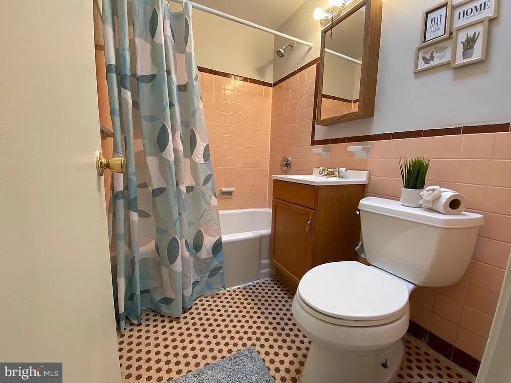 PHILADELPHIA - Residential