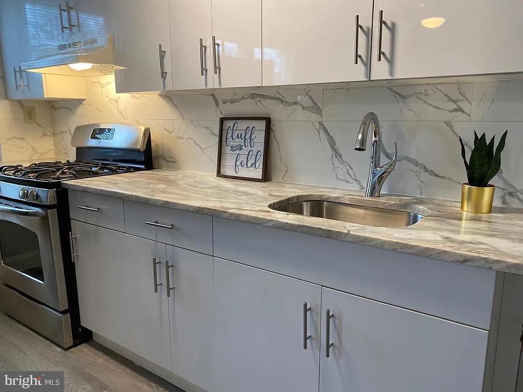 PHILADELPHIA - Residential