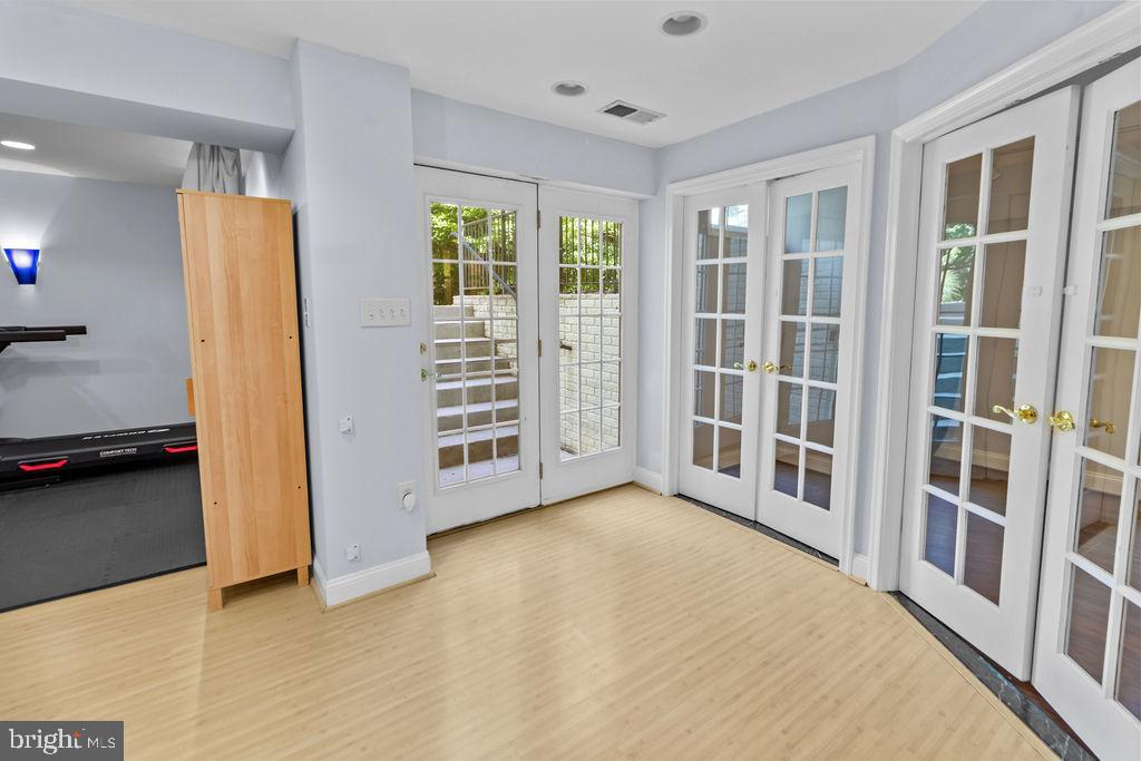LONGEMEADE - Residential