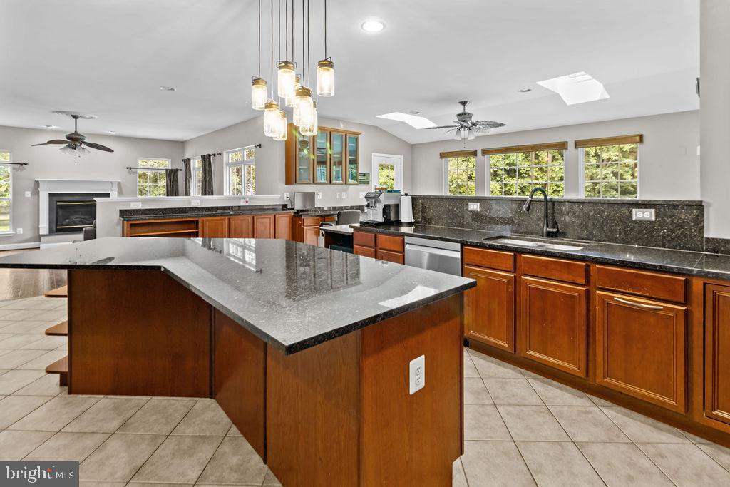 LONGEMEADE - Residential