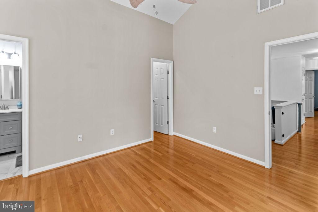LONGEMEADE - Residential