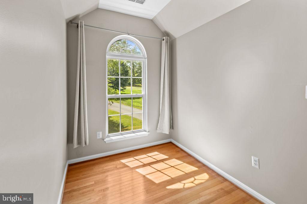 LONGEMEADE - Residential