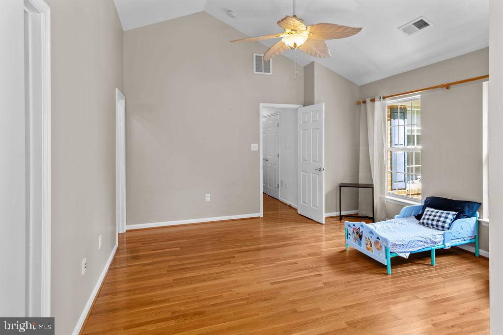 LONGEMEADE - Residential
