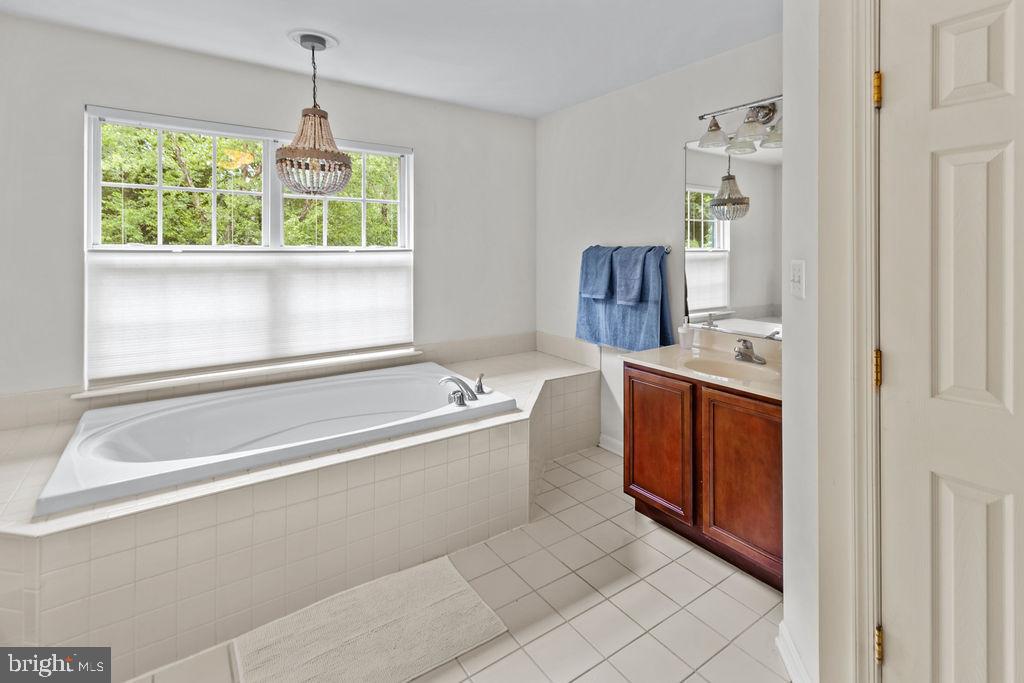 LONGEMEADE - Residential