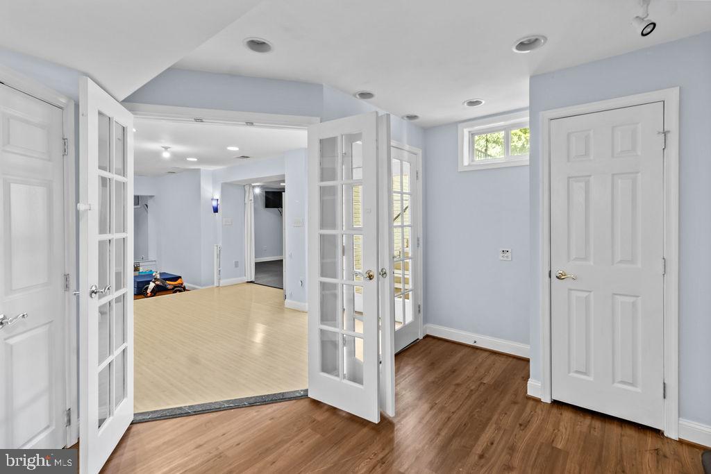 LONGEMEADE - Residential