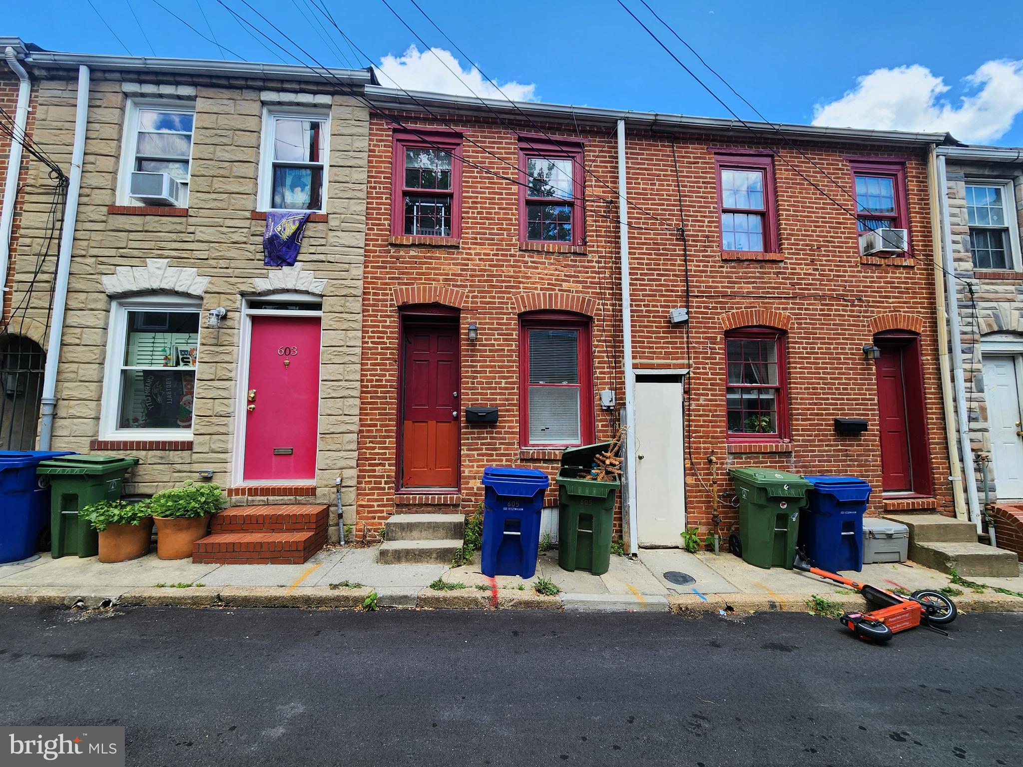 ONLINE AUCTION: This auction takes place on the Ashland Auction Group Website Bidding Platform. Bidding begins 07/09/2026 @ 10:00 AM. Bidding ends 07/13/2026 @ 11:10 AM. List Price is Suggested Opening Bid. Deposit: $20,000. Canton-area interior rowhome opportunity located at 605 S Bradford St in Baltimore City. The property is believed to feature 1 bedroom, 1 full bathroom, approximately 784± square feet above grade, two finished levels, a galley-style kitchen, rear laundry/storage area, washer/dryer, and on-street parking. Convenient location near Patterson Park, Fells Point, Canton waterfront amenities, restaurants, shopping, Johns Hopkins Hospital, Downtown Baltimore, I-95, and I-83.