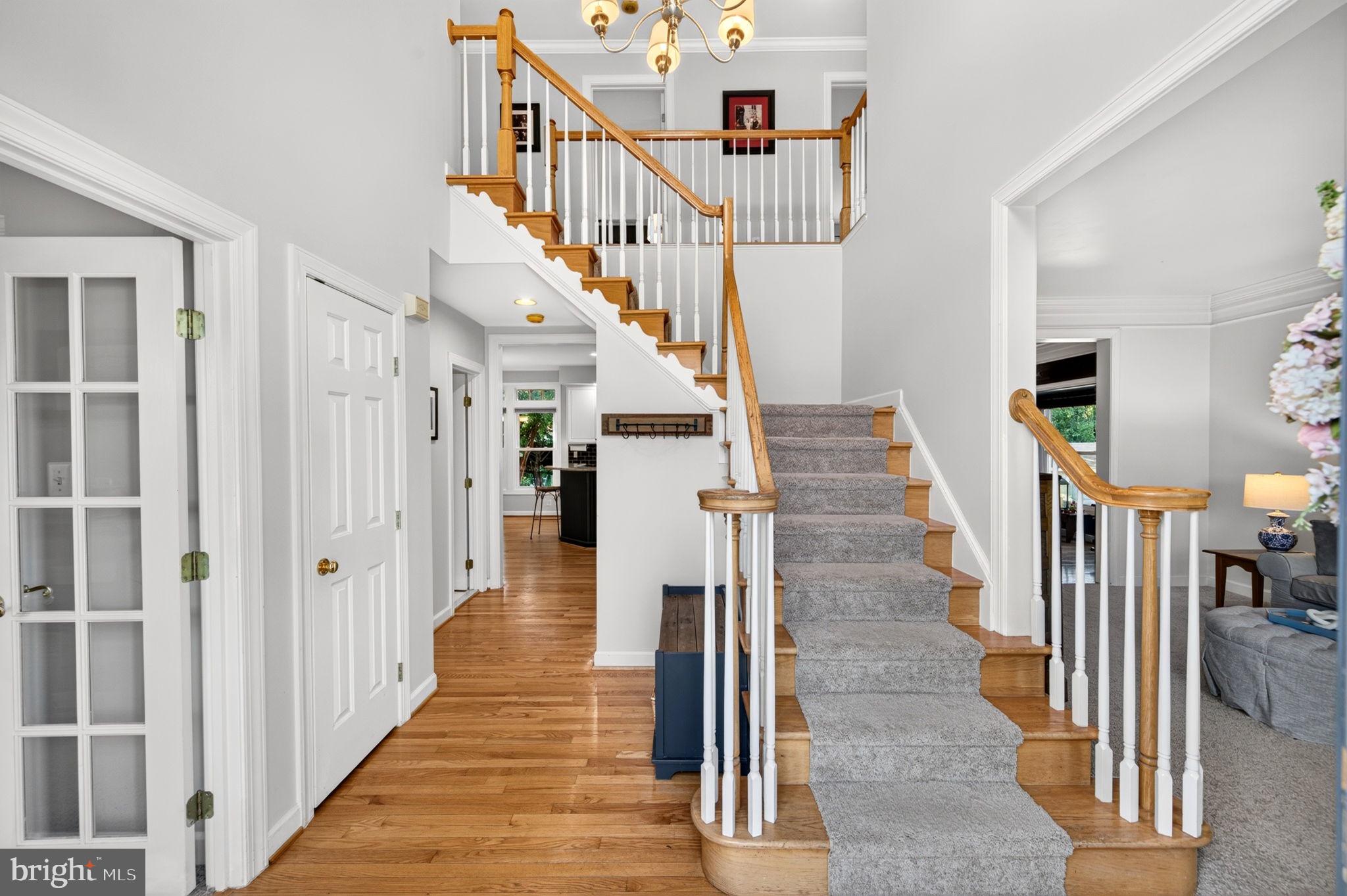 POOLESVILLE - Residential