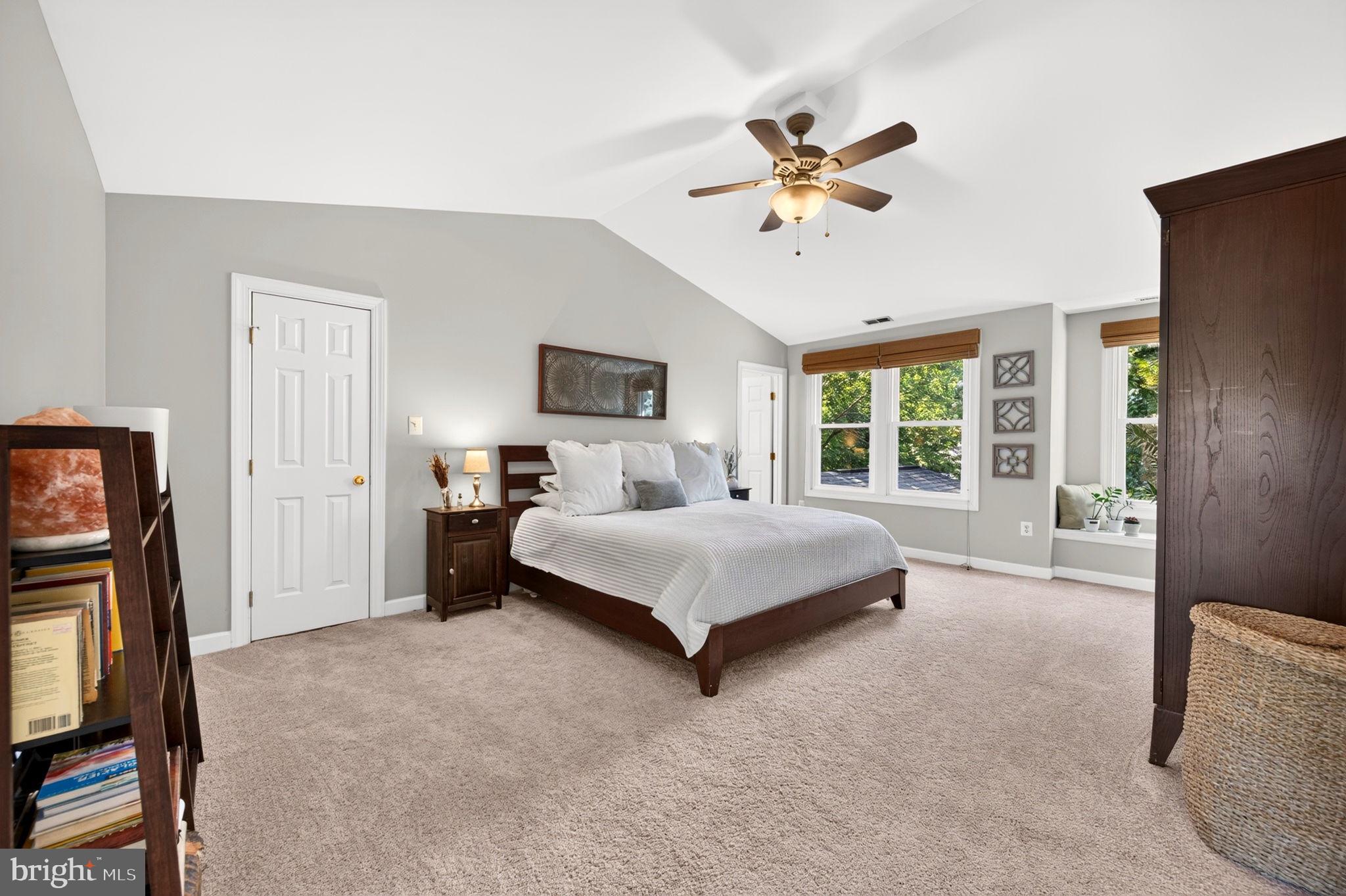 POOLESVILLE - Residential