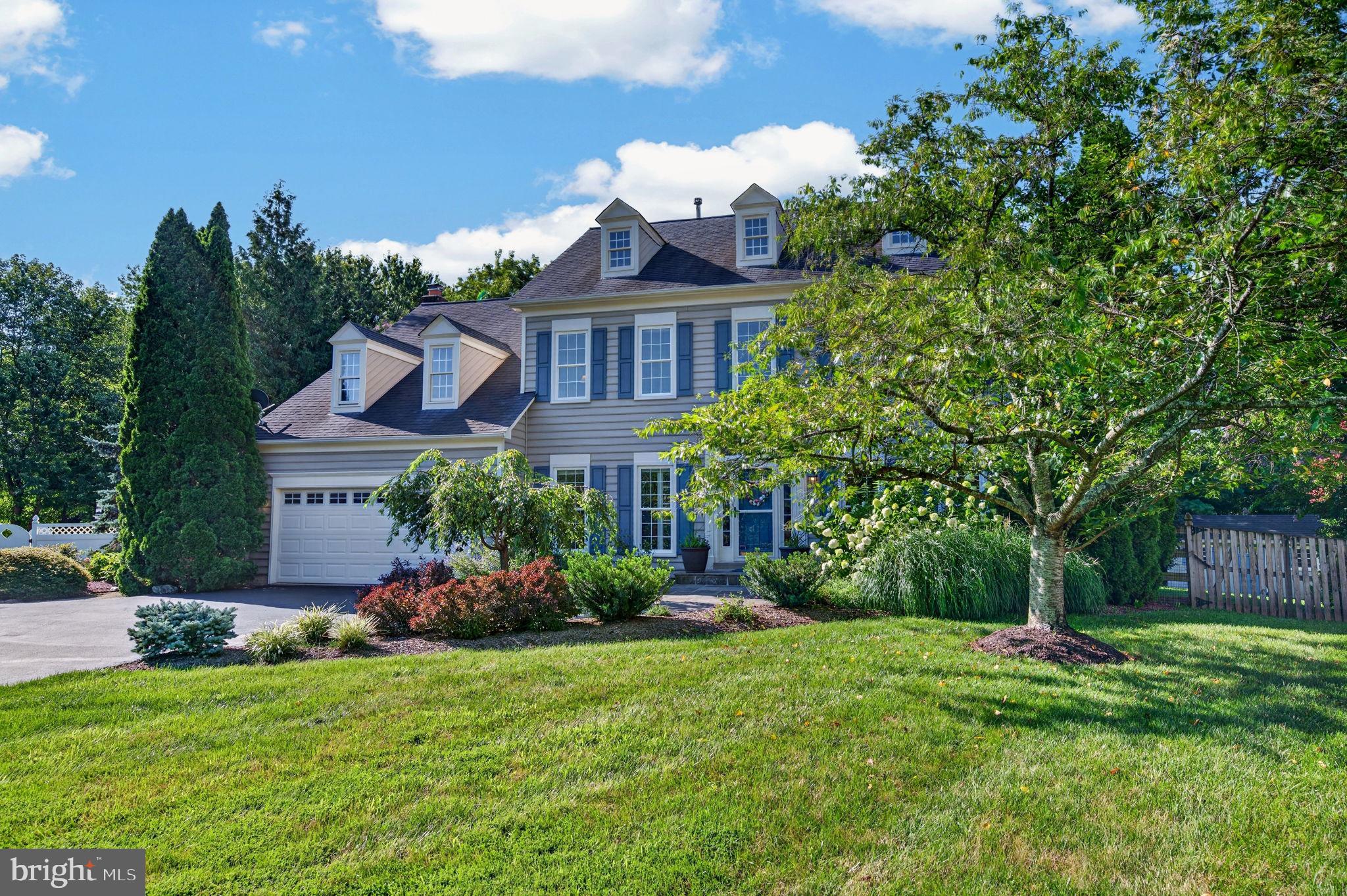 POOLESVILLE - Residential