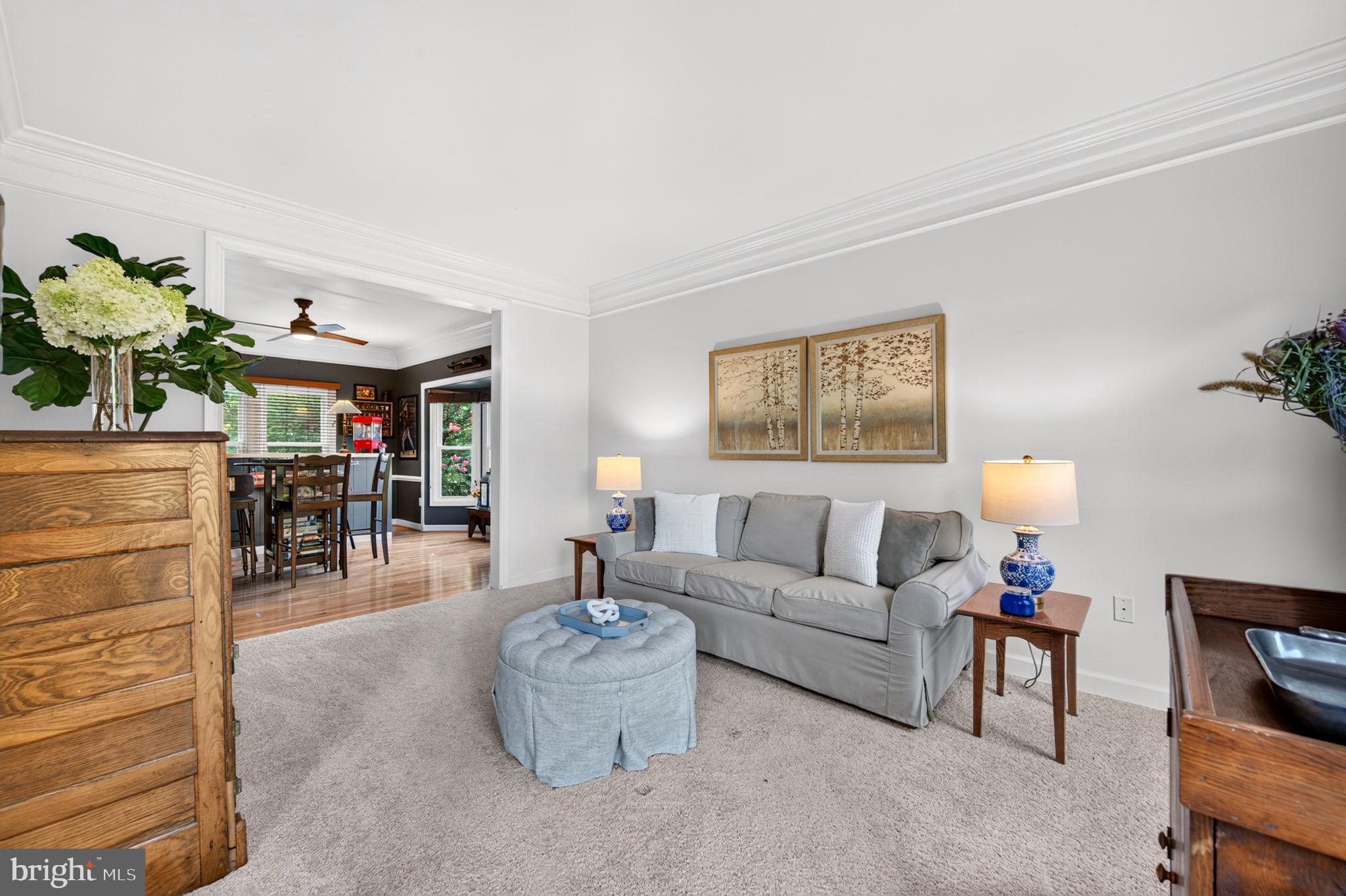 POOLESVILLE - Residential