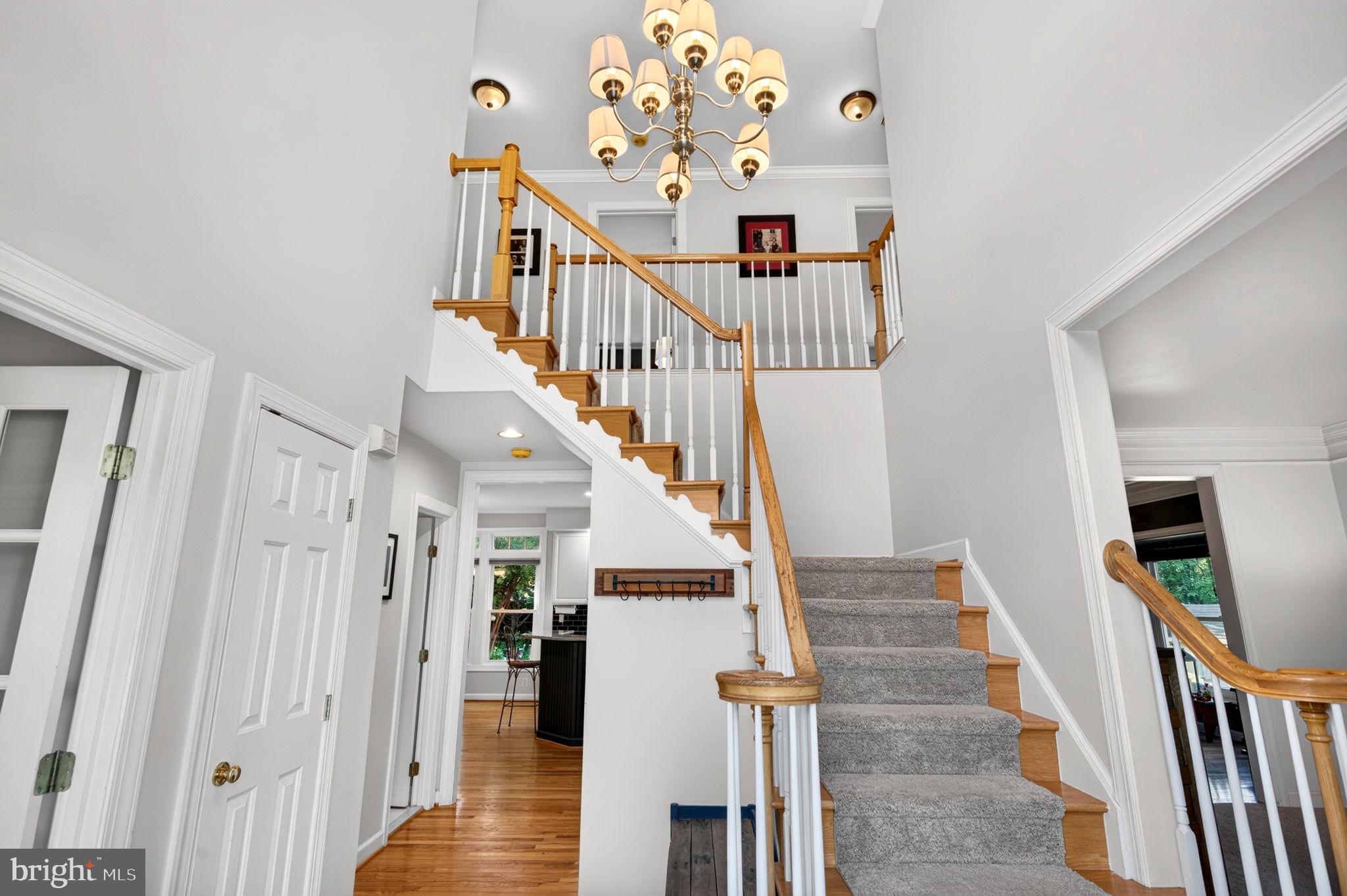 POOLESVILLE - Residential