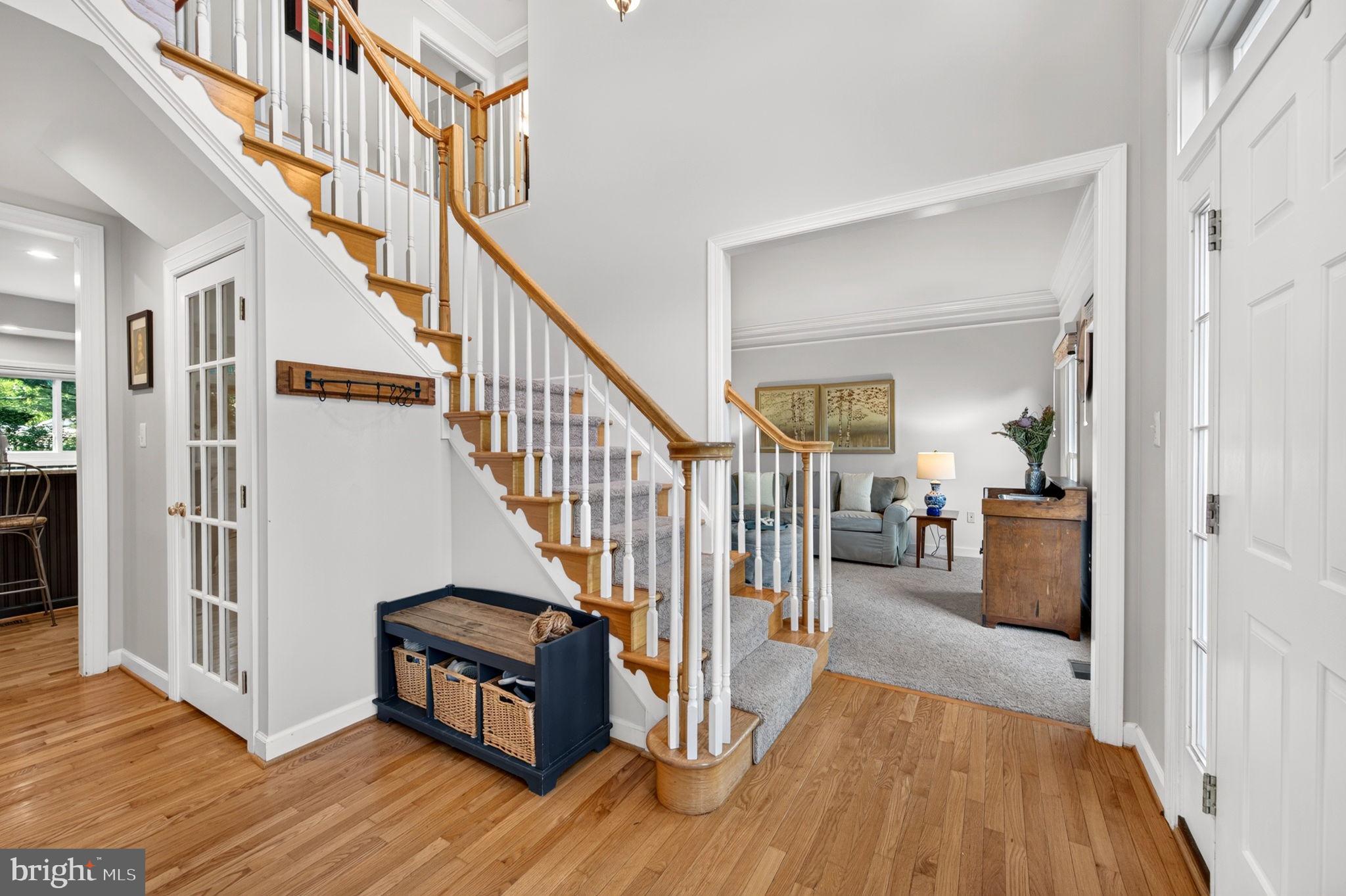 POOLESVILLE - Residential