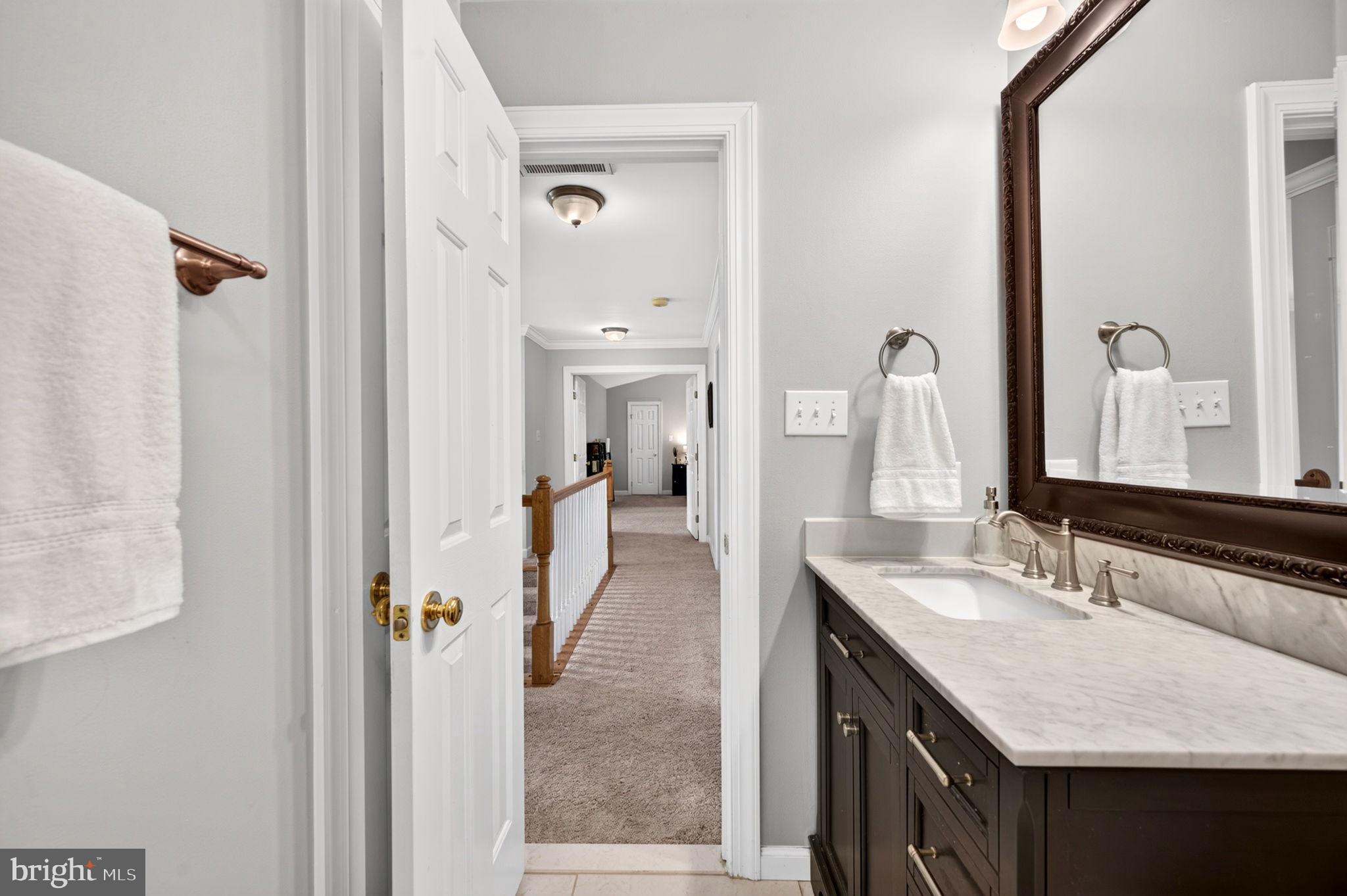 POOLESVILLE - Residential