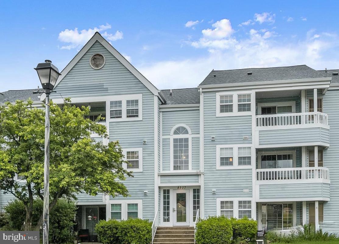 VILLAGE OF MONTGOMERY RUN - Residential
