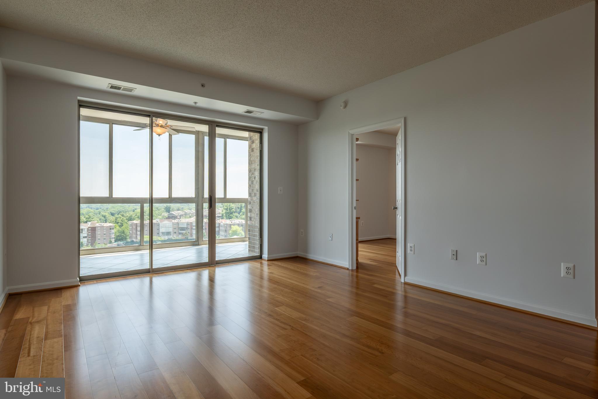 RIVERVIEW AT LANSDOWNE WOODS - Residential