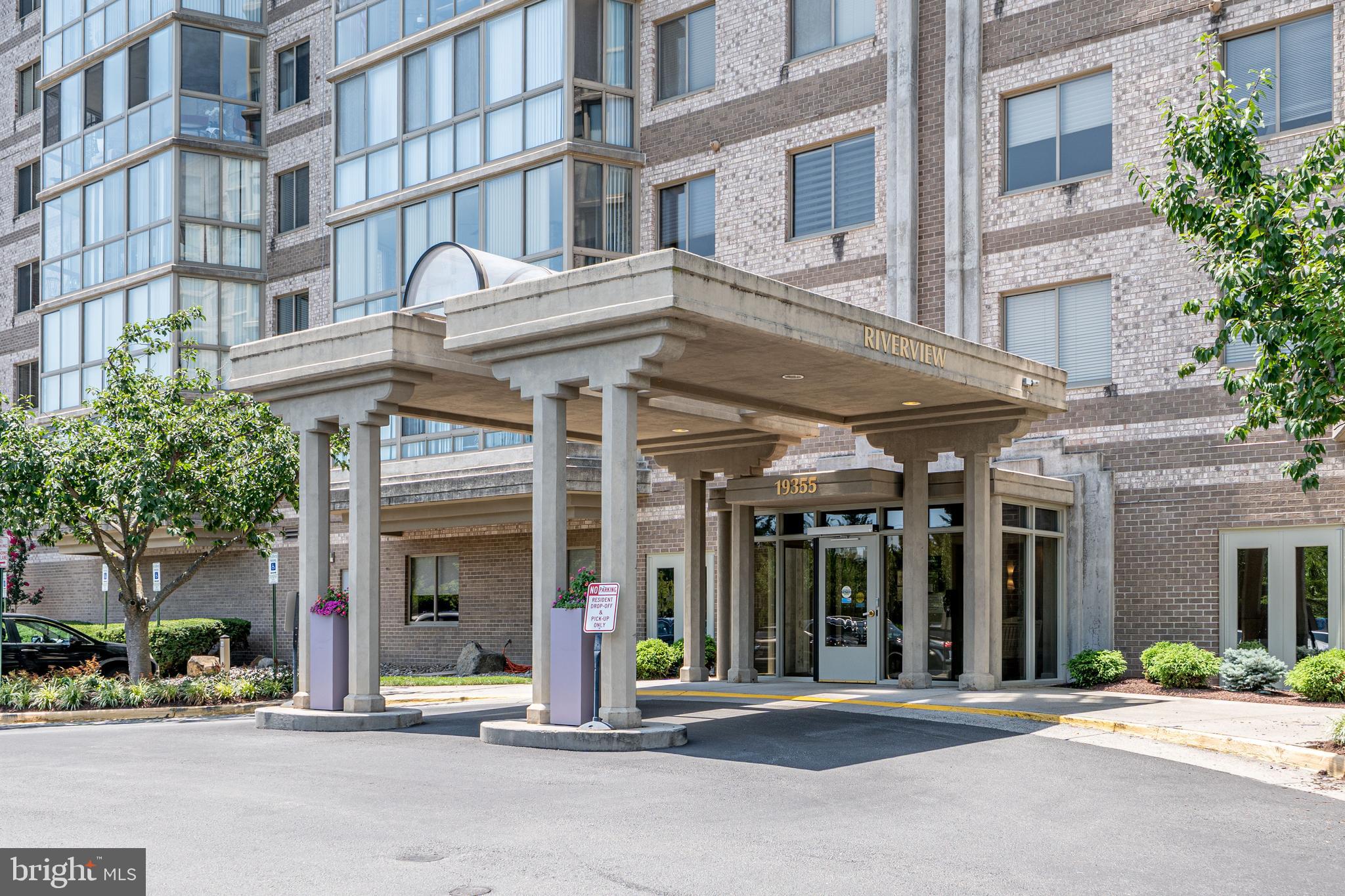 RIVERVIEW AT LANSDOWNE WOODS - Residential