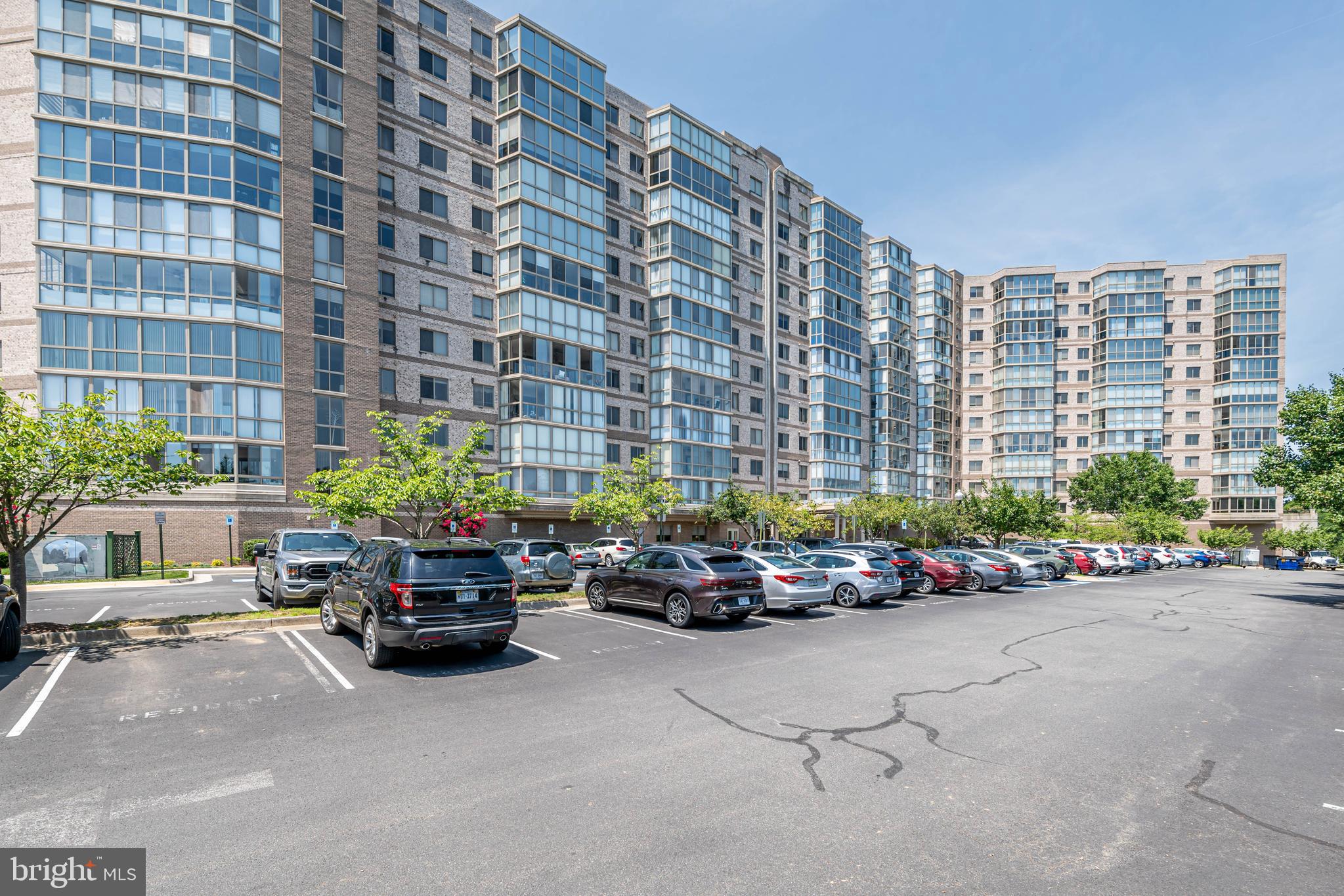 RIVERVIEW AT LANSDOWNE WOODS - Residential
