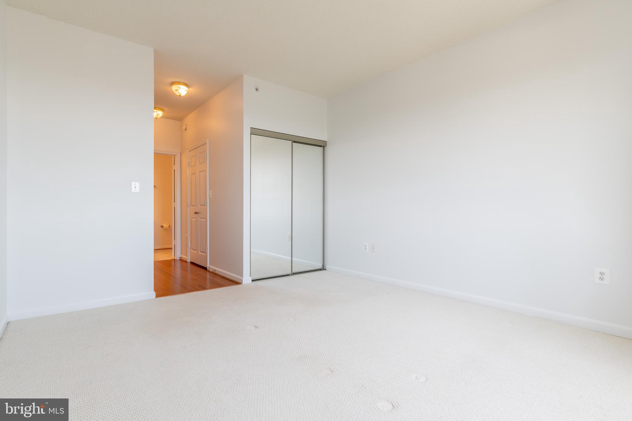 RIVERVIEW AT LANSDOWNE WOODS - Residential