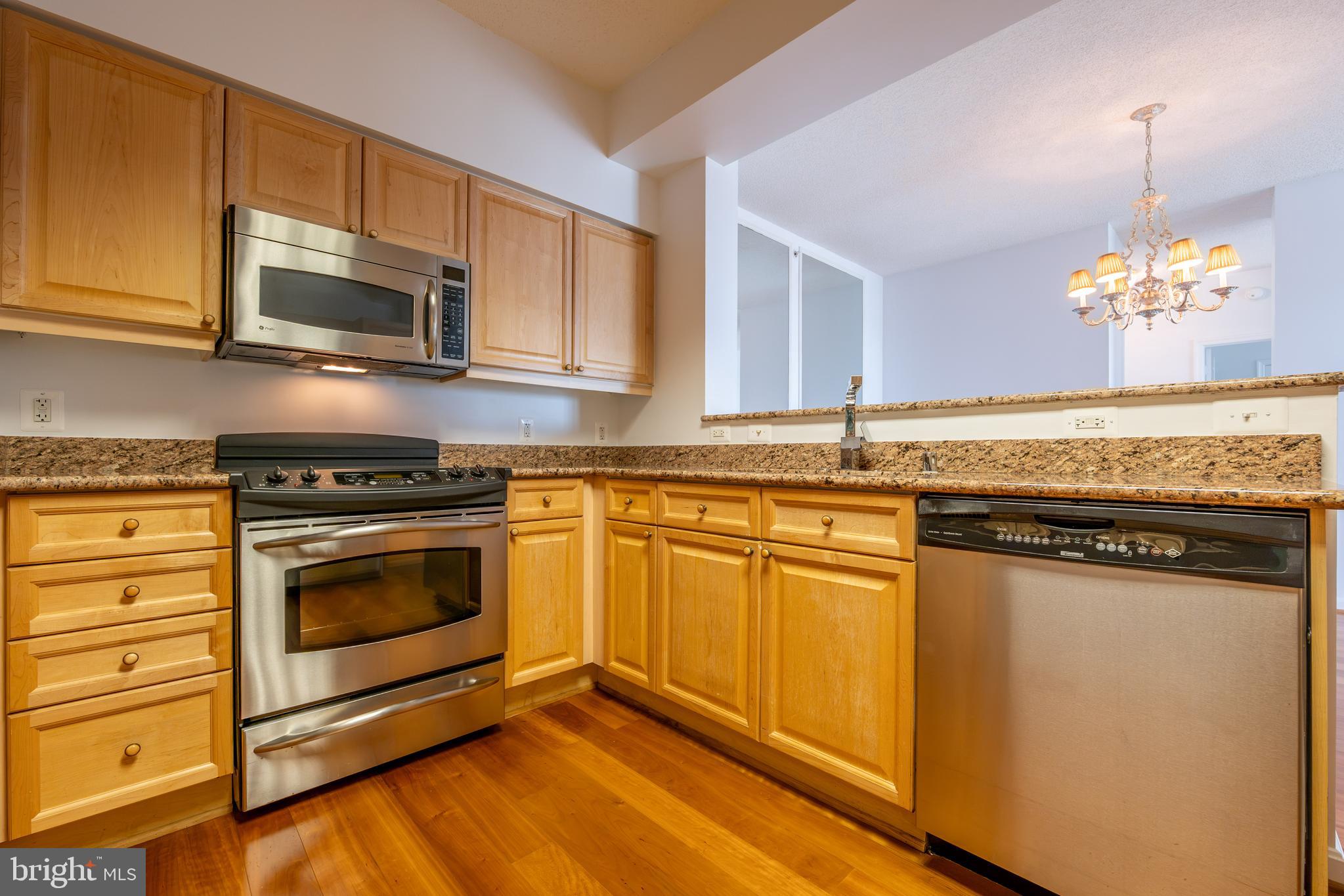 RIVERVIEW AT LANSDOWNE WOODS - Residential