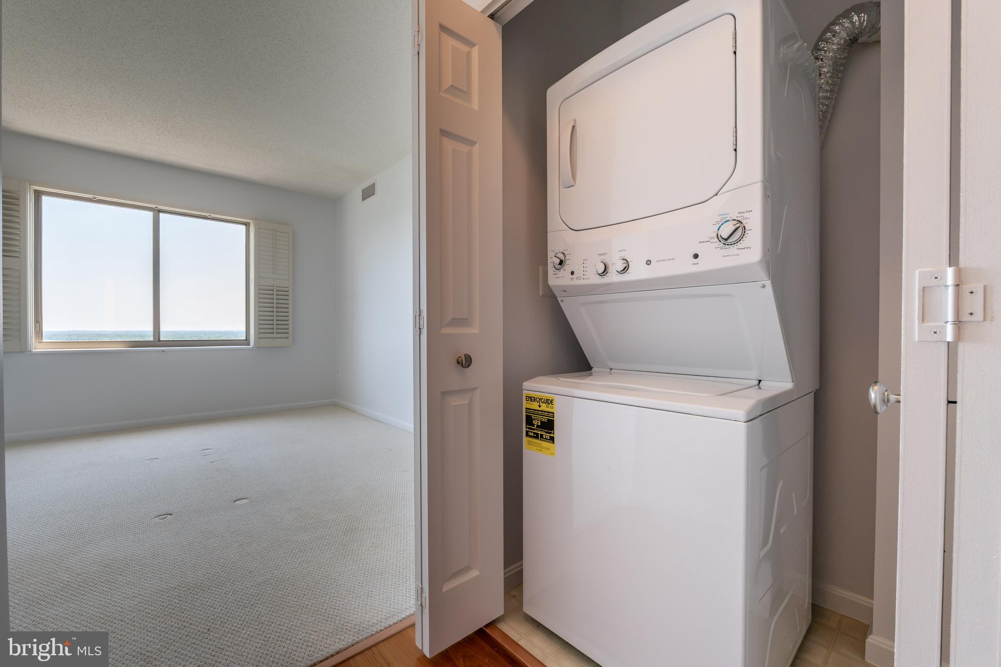 RIVERVIEW AT LANSDOWNE WOODS - Residential