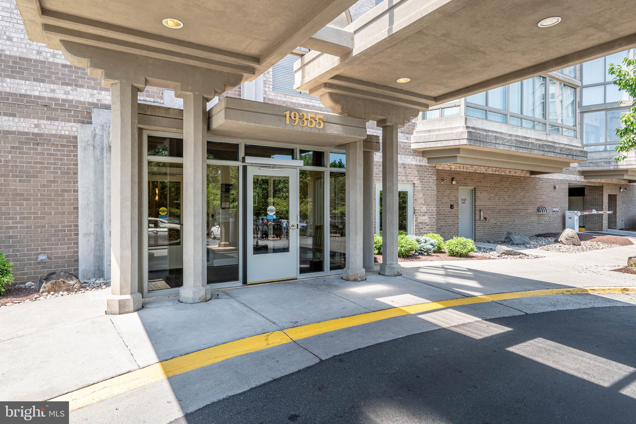 RIVERVIEW AT LANSDOWNE WOODS - Residential