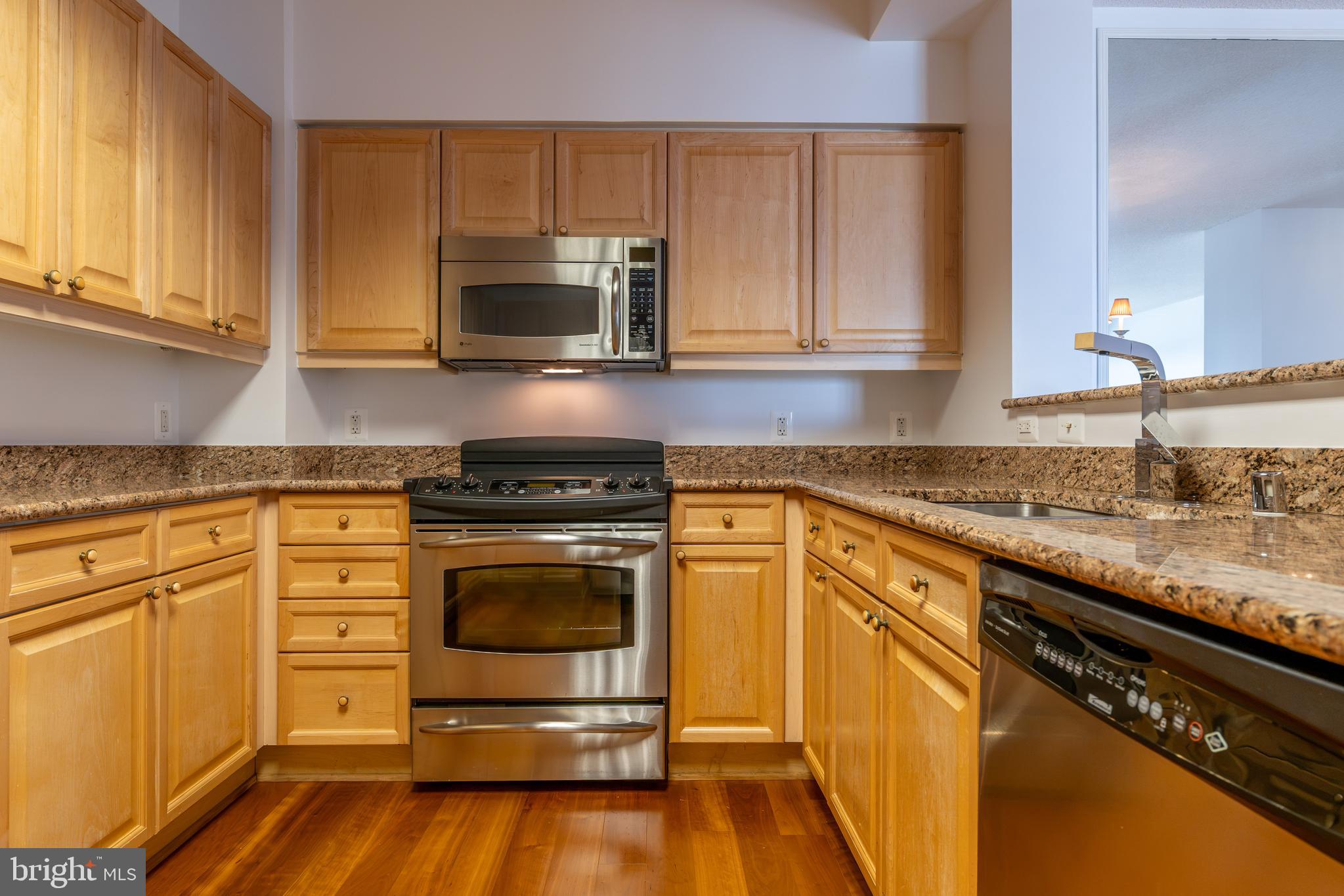 RIVERVIEW AT LANSDOWNE WOODS - Residential