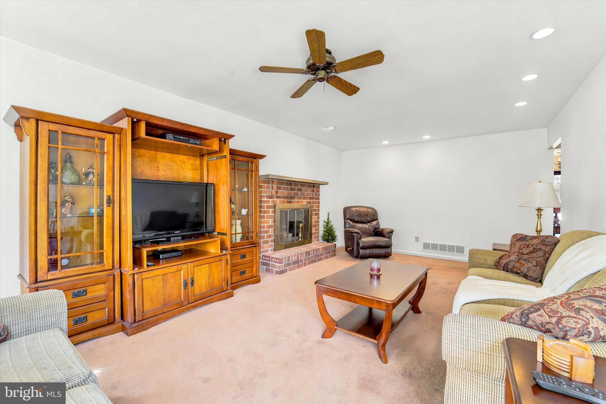 WOODMERE PARK - Residential