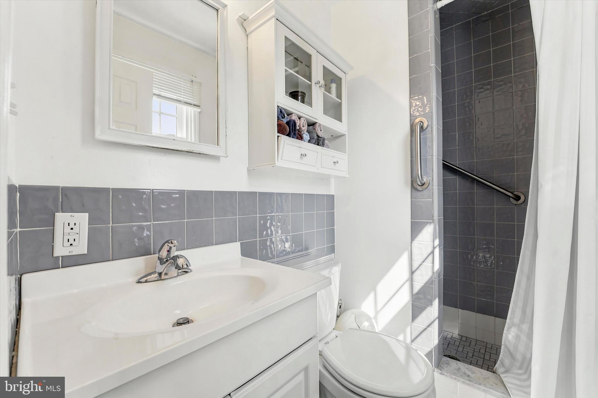 WOODMERE PARK - Residential