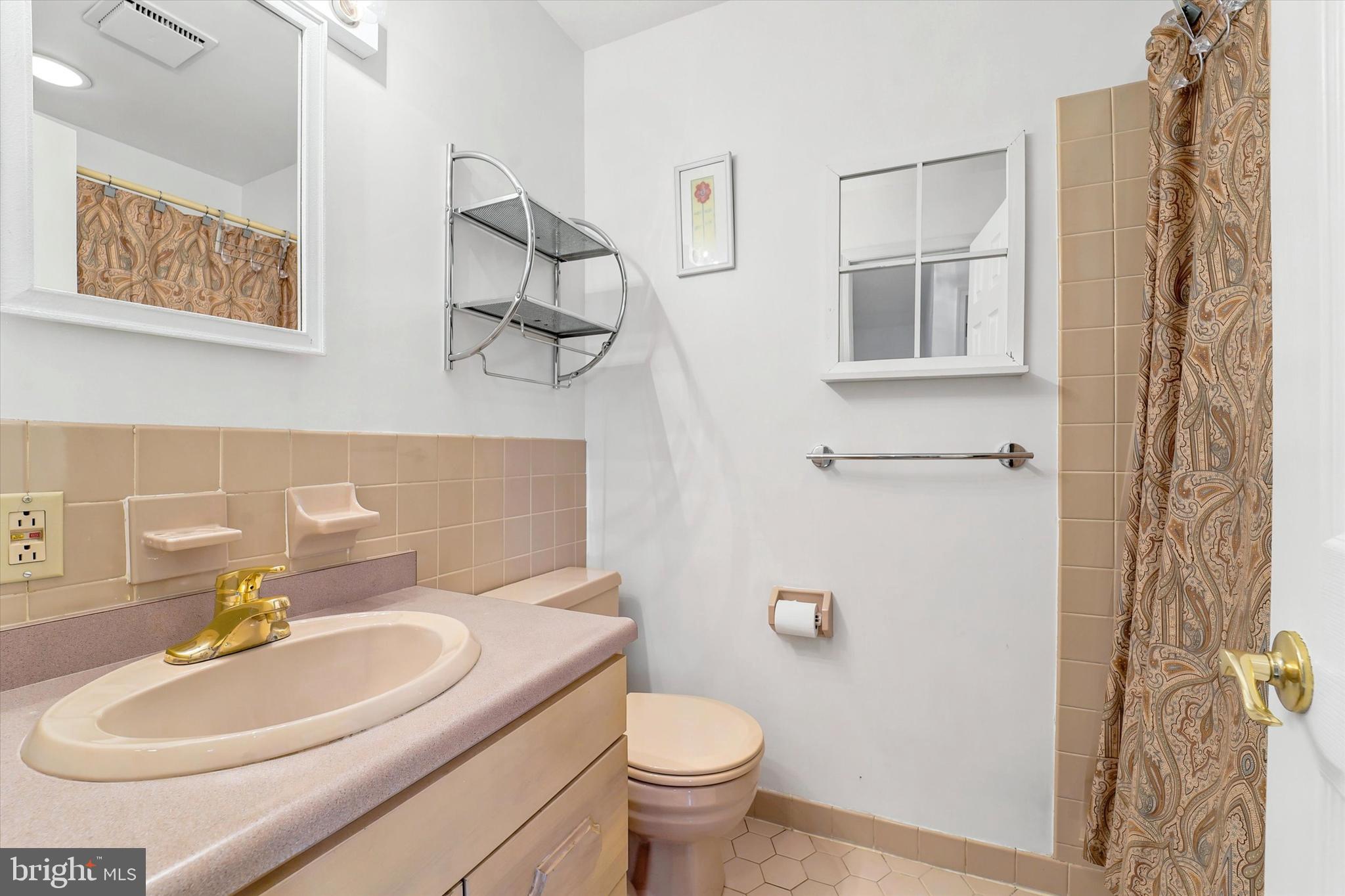 WOODMERE PARK - Residential