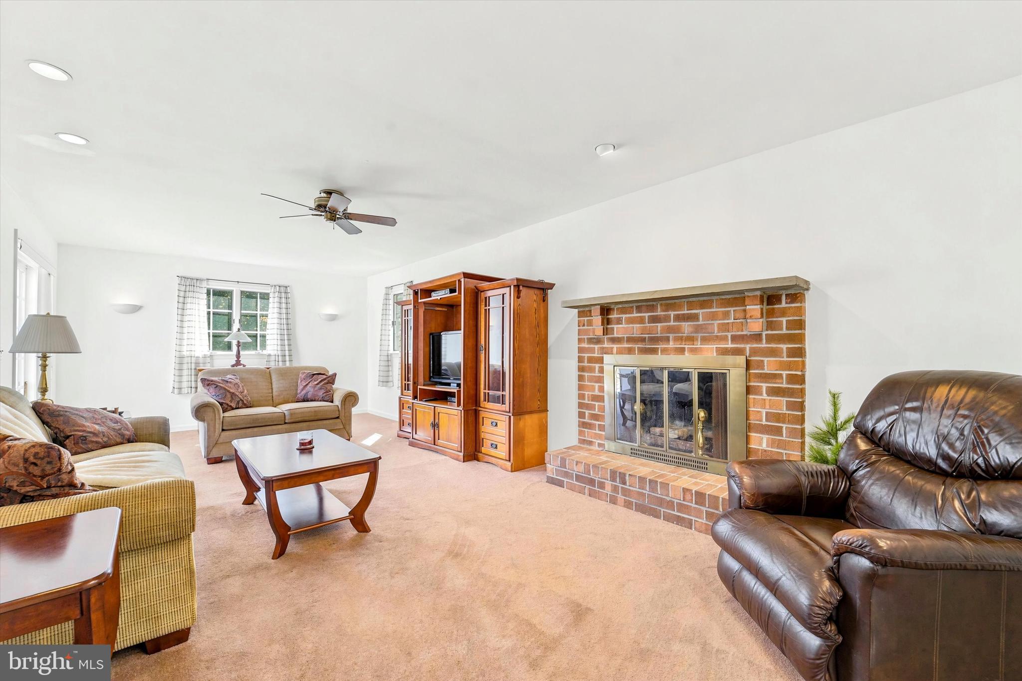 WOODMERE PARK - Residential