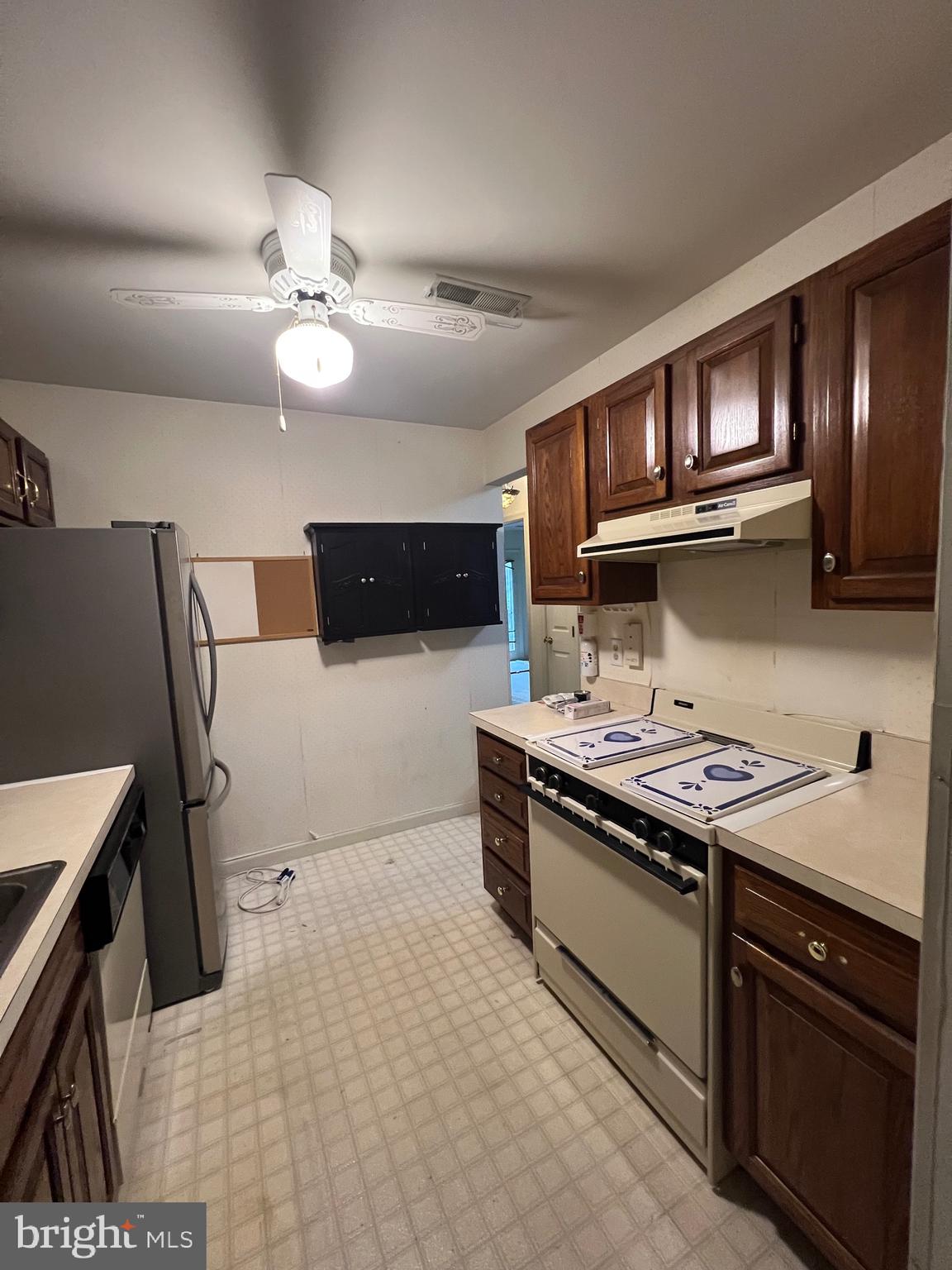 MIFFLIN WOODS - Residential