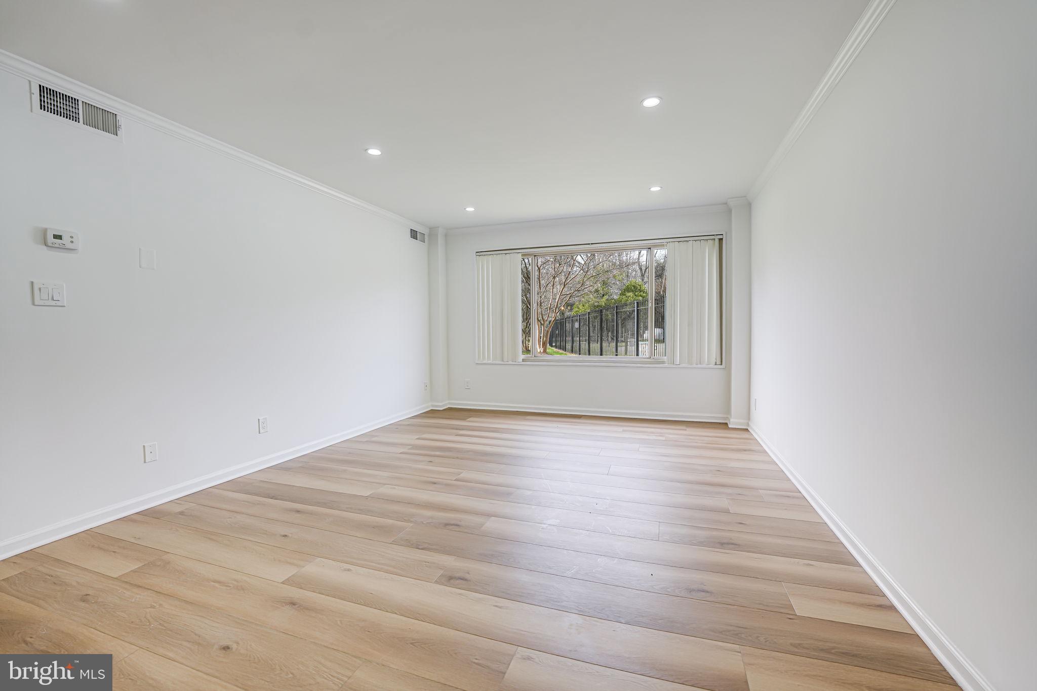 MAIN STREET GREEN - Residential