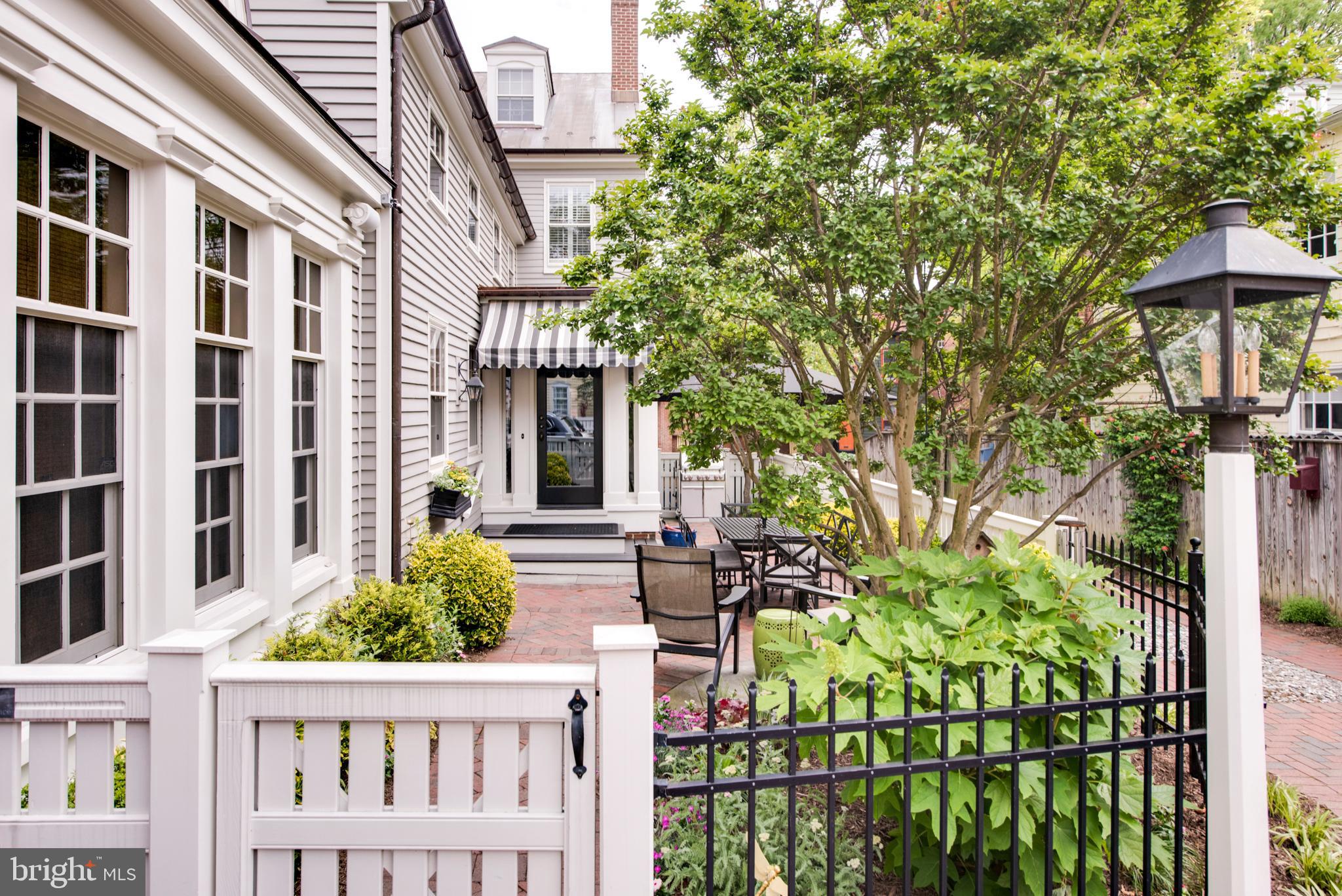 HISTORIC DISTRICT - Residential