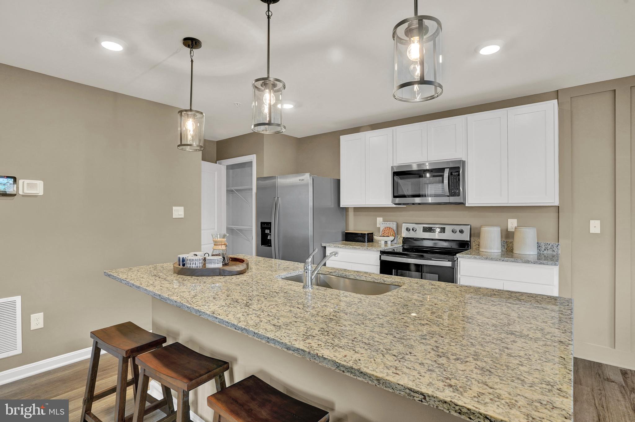 WEST WIND - Residential