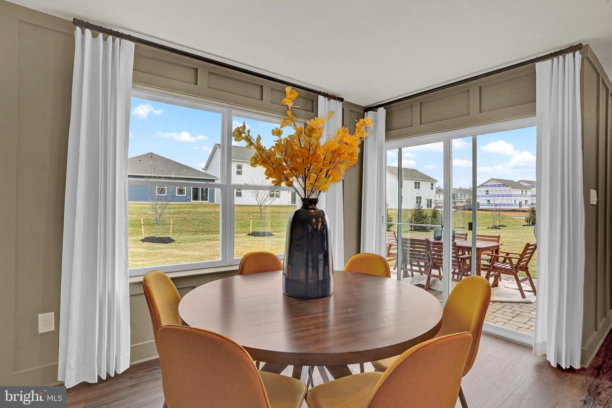WEST WIND - Residential