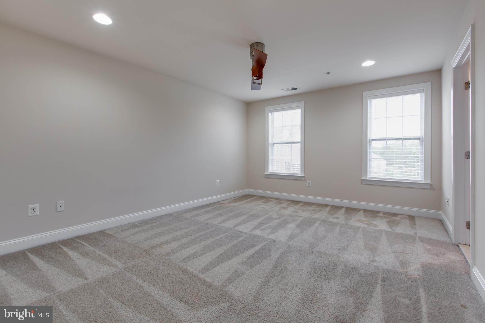 THE ENCLAVE AT ARUNDEL PRESERVE - Residential Lease