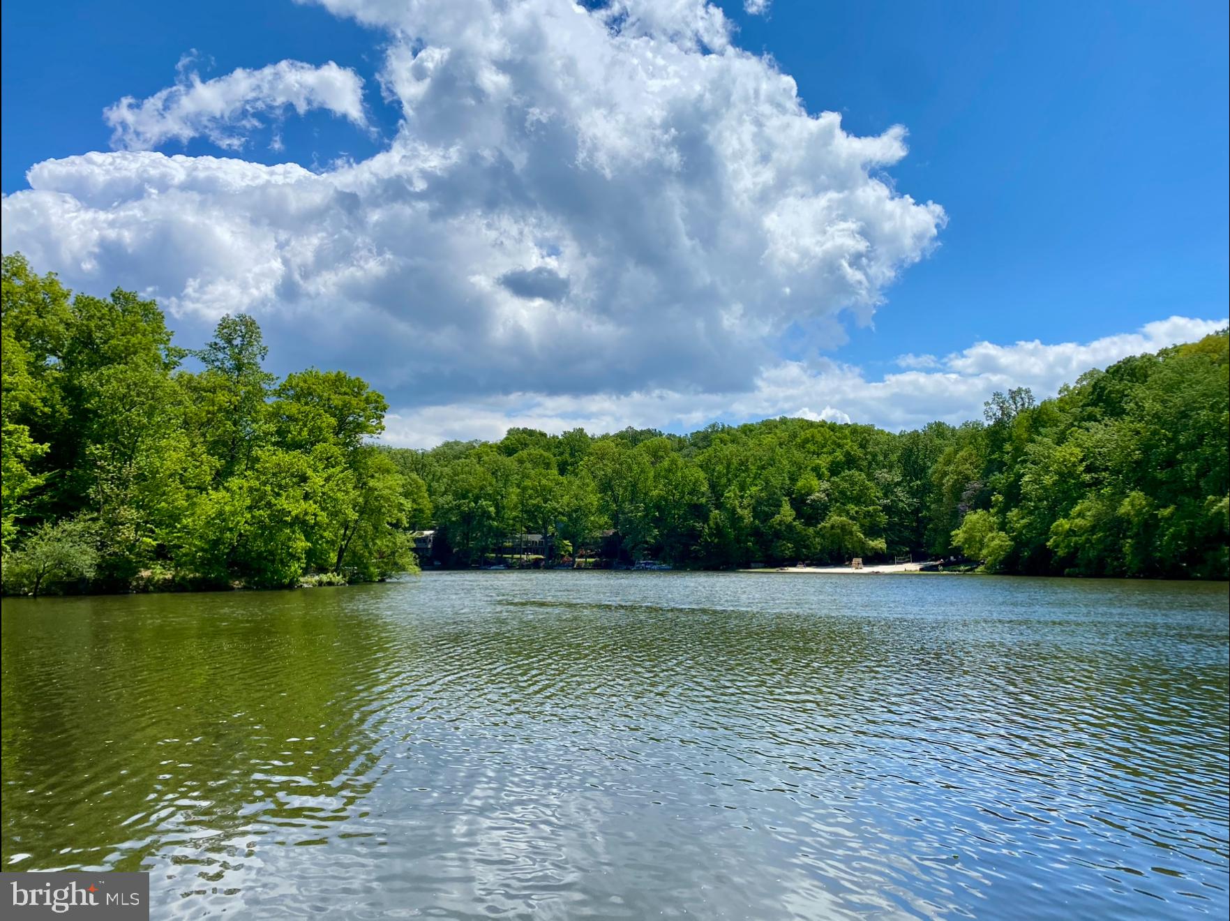 BARCROFT LAKE SHORES - Residential